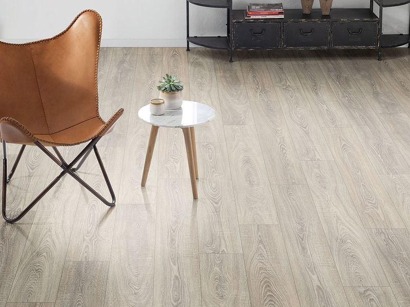 ЛАМІНАТ EGGER CLASSIC ДУБ БАРДОЛІНО СІРИЙ EPL036 1292X193X8 199900 фото